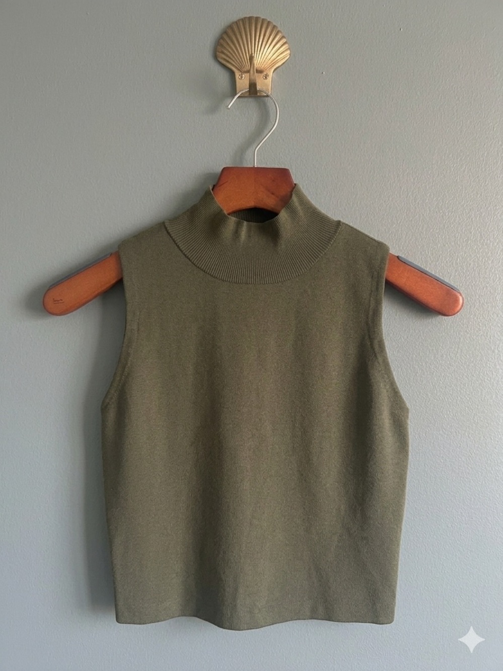 House of Harlow 1960 Olive Green Mock Neck Tank Top Sleeveless Curved Hem S